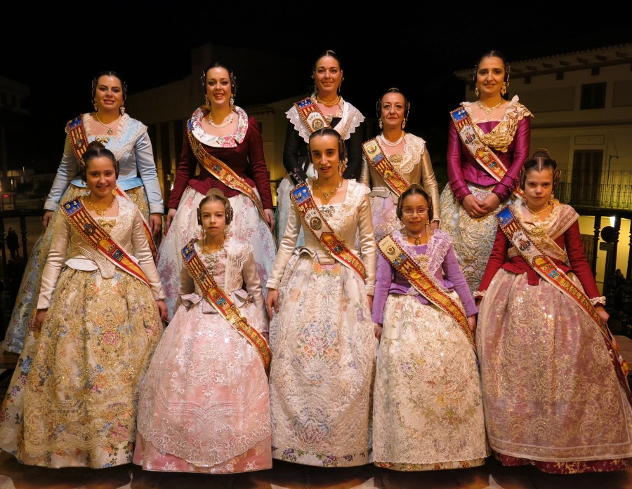 Falleras mayores de las cinco comisiones turisanas